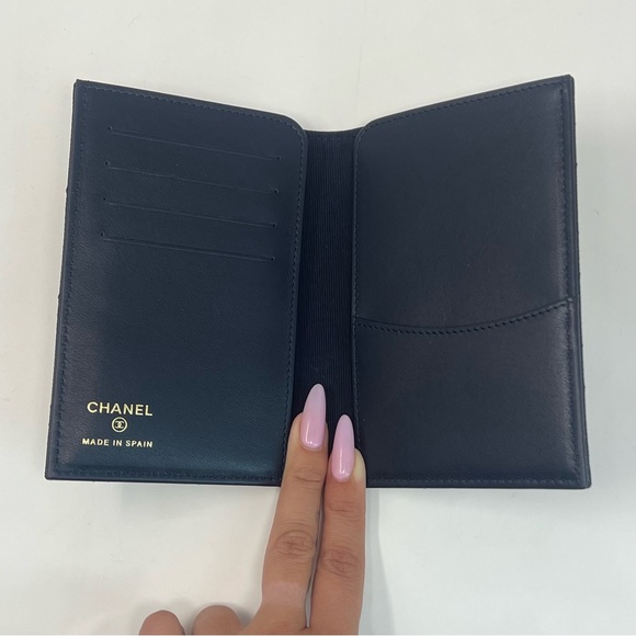 Chanel Navy Blue Caviar Leather Quilted Passport Cover Wallet - Picture 9 of 16